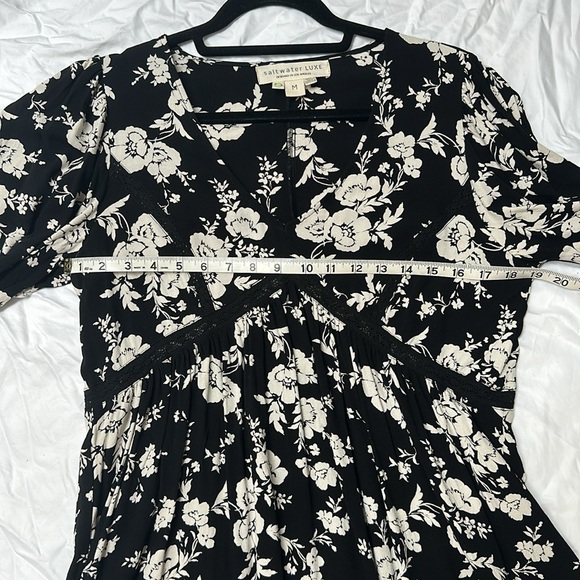 SaltWater Luxe Mini Dress W Lace Accents. Like New Cond. - Size Med. - Picture 7 of 9